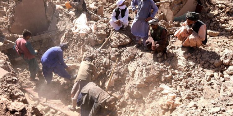Herat Earthquake Survivors Speak Out: Claims of Aid Prioritizing Taliban-Backed Areas