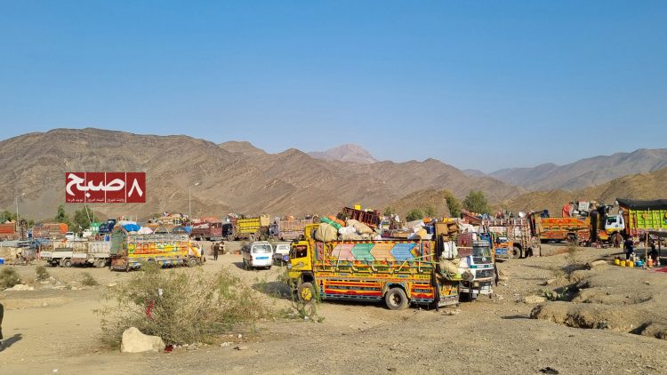 Pakistan Expels Over 12,000 Afghan Refugees in the Past 37 Days