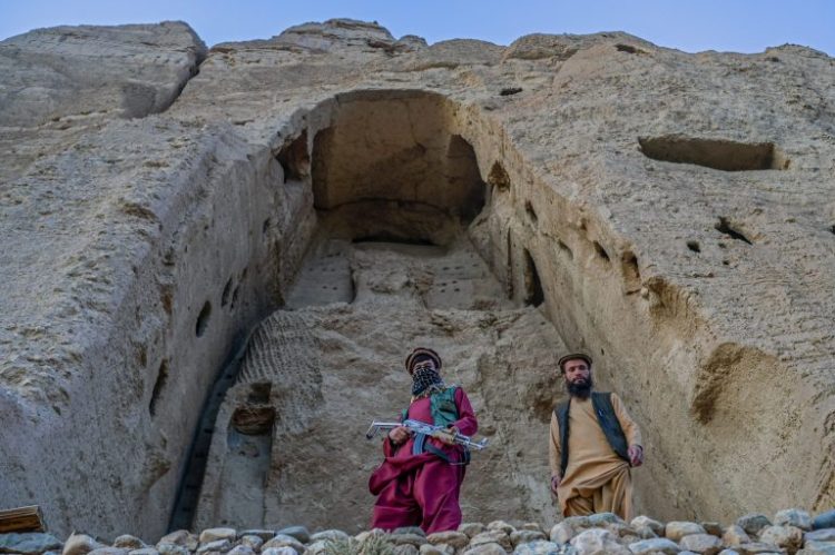 Taliban Discrimination in Bamyan Province: Former Government Officials Dismissed, Militants Hired