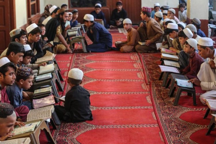 Close to 50,000 Students Enrolled in Madrasas in Farah Province