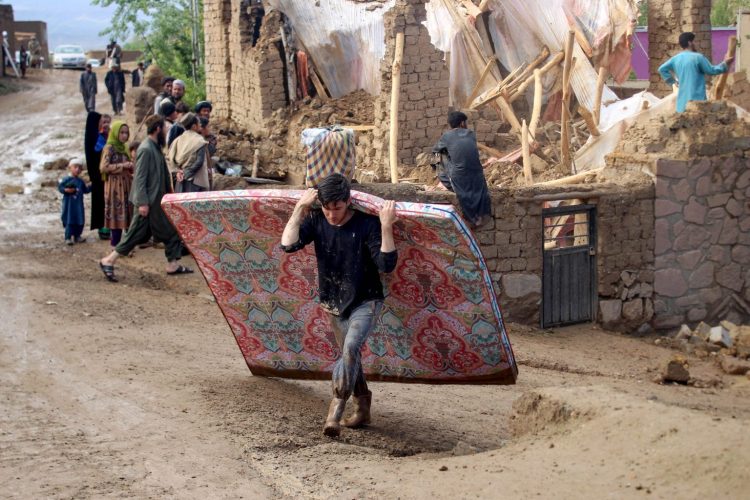 Devastating Floods and Taliban Indifference: Ghor Residents Take Action to Reopen Roads