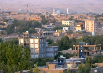 The city of Firozkoh, capital of Ghor Province, has experienced significant unplanned urban expansion from 1985 to 2025, raising concerns from UN-Habitat about infrastructure pressure and social inequality. (Photo Credit: Omar/Salaam Times)