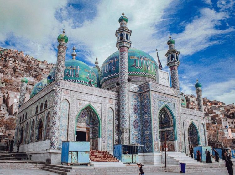 The Sakhi shrine in Kabul, previously the only religious site where the Taliban permitted women to enter for worship, has now been closed to women. (Photo Credit: Wikipedia)