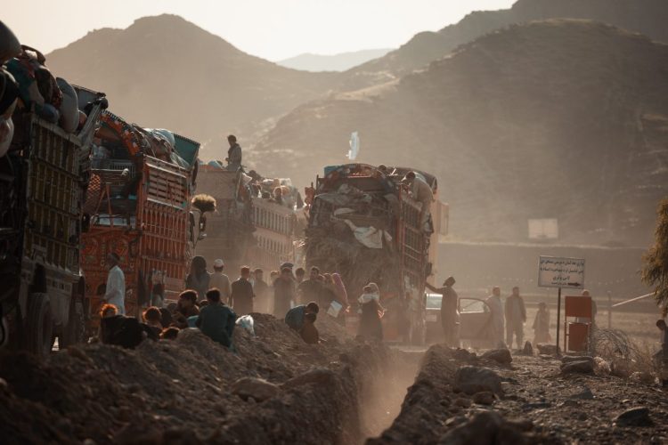 Afghan migrant families return to Afghanistan through border crossings amid difficult conditions, as UN reports 2.8 million returnees in 2025. (Photo Credit: X/IOMAfghanistan)