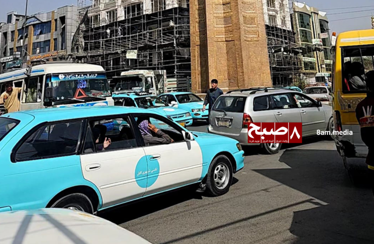 Urban taxis amid rising fares in Kabul city traffic (Photo Credit: 8am.media)