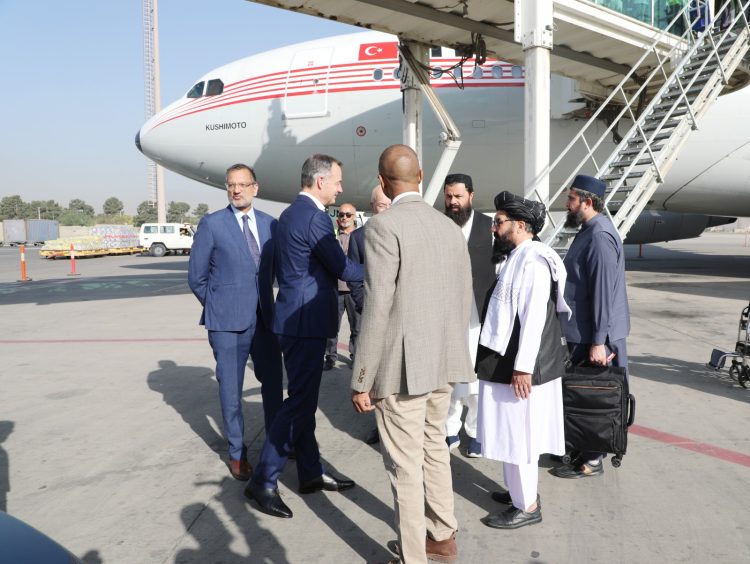 Barham Salih, the UN High Commissioner for Refugees (UNHCR), and Alexander De Croo, the Administrator of the United Nations Development Programme (UNDP), arrive in Kabul. (Photo: MoRRAfg/X)