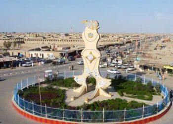 In this image, one of the intersections in Nimroz city is visible, showing the daily movement of people and vehicles and reflecting the lively atmosphere of an urban area. The public space represents the normal flow of everyday life in the city center. (Photo credit: social media)