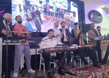Artists perform music on stage during an Uzbek cultural evening for People of Afghanistan in Germany. (Photo credit: Exclusive)