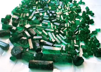 Emeralds extracted from mines in Afghanistan’s Panjshir province (Photo: nytimes)