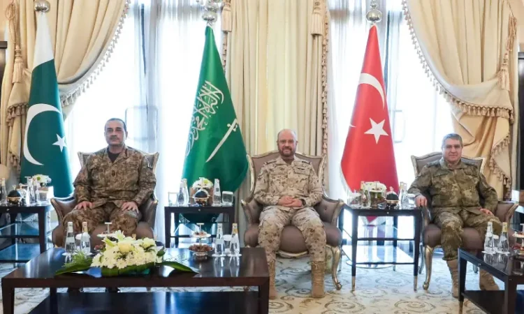 Military Leaders from Pakistan, Turkey, and Saudi Arabia Convene to Discuss Assistance for Riyadh Military Leaders from Pakistan, Turkey, and Saudi Arabia Convene to Discuss Assistance for Riyadh