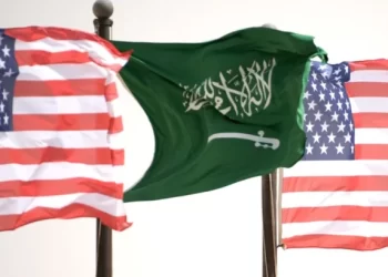 Flags of Saudi Arabia and US waving in the wind (Photo: EPA)