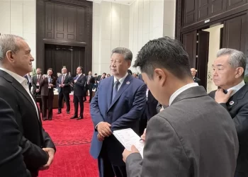 Iranian President Masoud Pezeshkian and Chinese President Xi Jinping discussed regional issues on the sidelines of the Shanghai Cooperation Organisation (SCO) summit. (Photo: Tasnim)