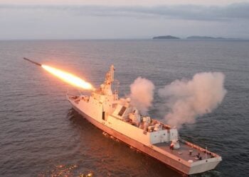 A naval warship launches a missile during a military exercise at sea (Photo: REUTERS)