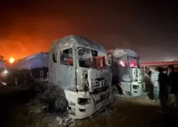 Damaged fuel tankers parked (Photo: @GDSOCorps)