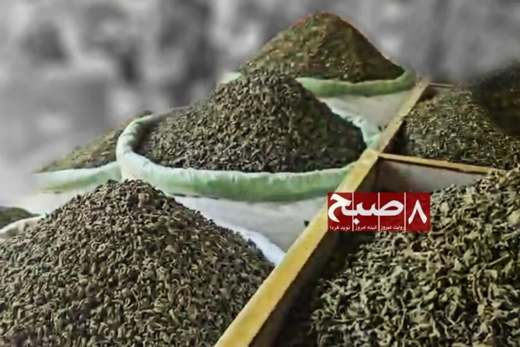 Loose tea leaves are piled in sacks and wooden bins at a market in Kabul amid residents’ concerns over the quality of imported tea. (Photo credit: 8am.media)