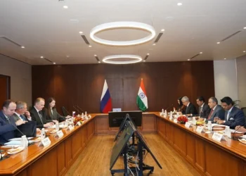 Indian and Russian officials hold bilateral talks during a formal meeting (Photo: @MEAIndia)