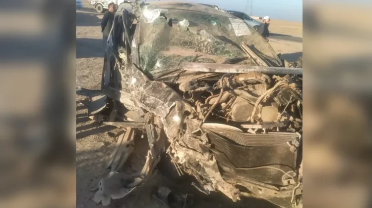 A damaged car is seen in the scene of the traffic accident (Photo: Exclusive)