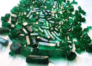 Emeralds from Panjshir Province were sold at auction for nearly 7 million afghanis. (Photo credit: NYTimes)