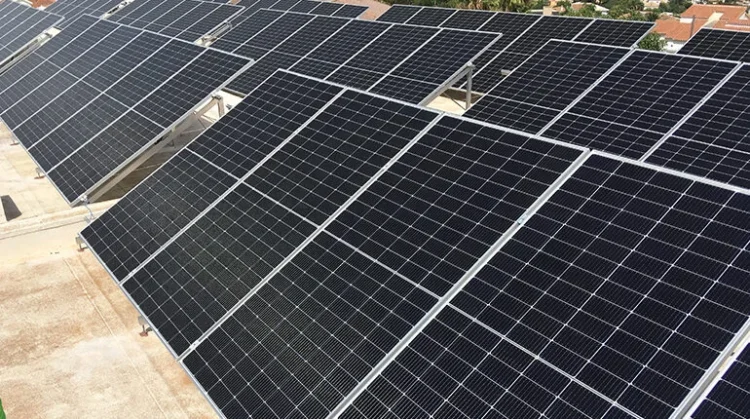 Solar panels installed to expand access to renewable energy and reduce reliance on conventional power sources (Photo: electracasado)