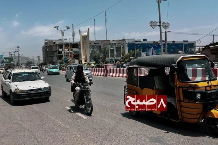 A busy road in Kandahar