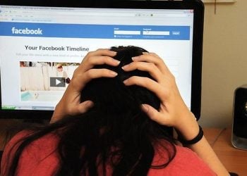 گزارش تحقیقی افغان ویتنس؛ خشونت‌های آنلاین علیه زنان افزایش یافته است