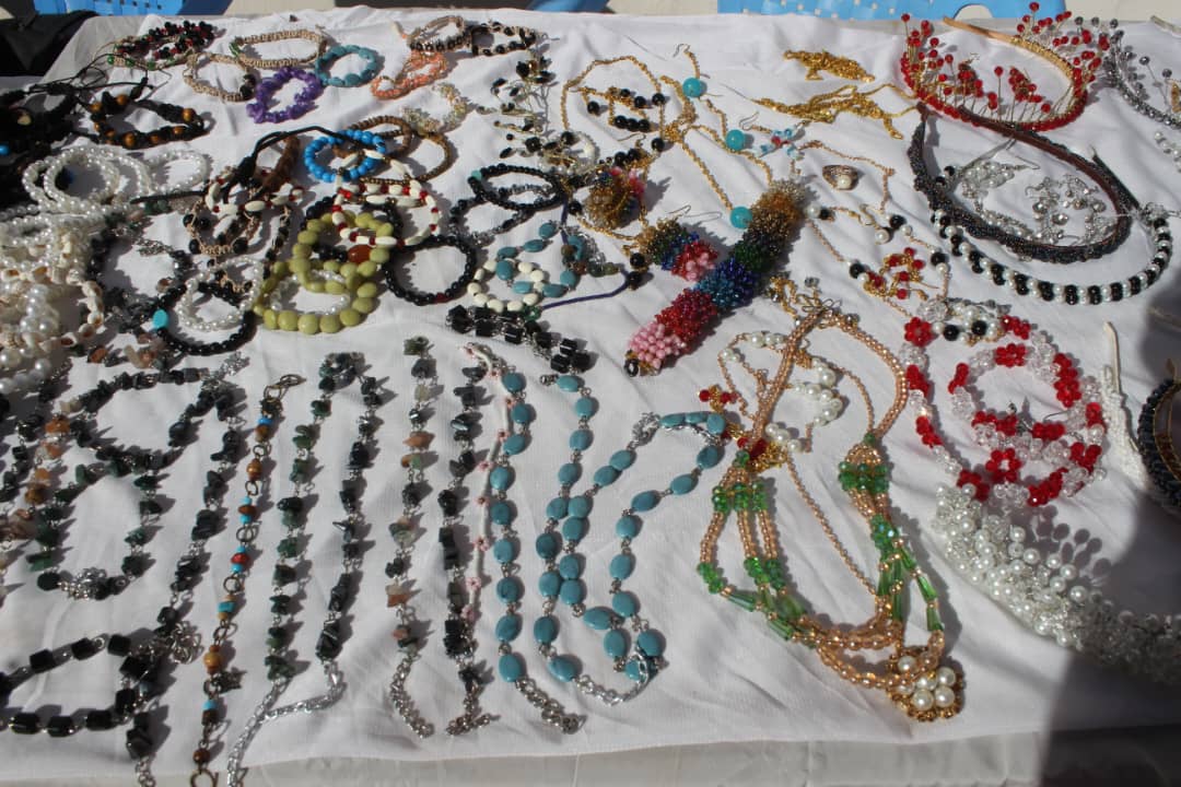 زنان, هرات, هنر - زنان در هرات نمایشگاه چهار روزه‌ صنایع دستی برگزار کردند