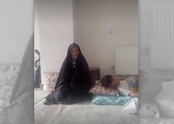 گردن شکسته پناه‌جویان افغانستان و تبر تیز ایران؛ تهران به تعهداتش در کنوانسیون‌های بین‌المللی عمل نمی‌کند