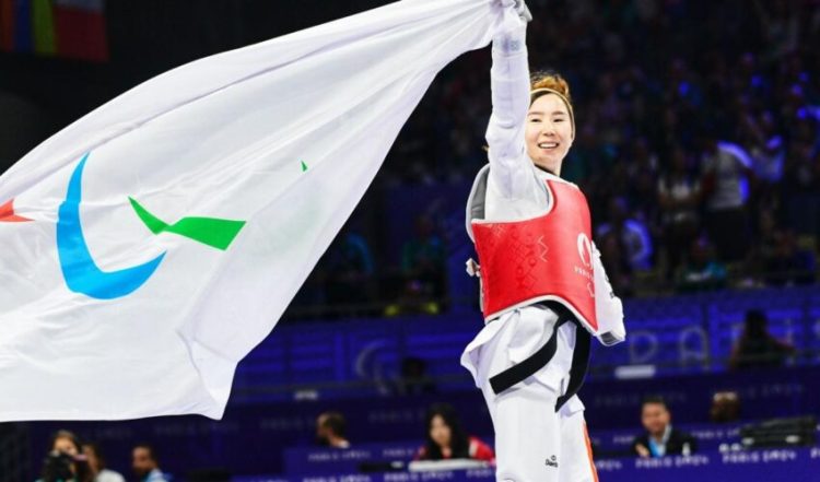 Ayano Shimizu for the IPC