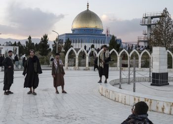 آیا شهرِ پر از مسجد، اسلامی‌تر است؟