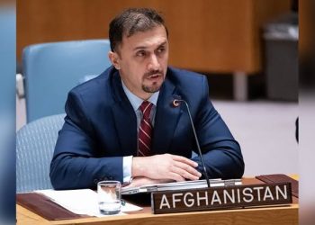 فایق: افزایش محدودیت‌ها علیه زنان و استفاده از کمک‌های بشری دشمنی با مردم افغانستان است