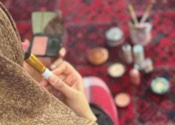 یافته‌های یک گزارش: طالبان لوازم آرایشی زنان را تهدید علیه خود می‌دانند