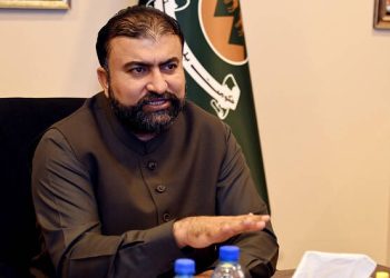 سرفراز بوگتی: طالبان شبه‌نظامیان بلوچ را حمایت می‌کنند