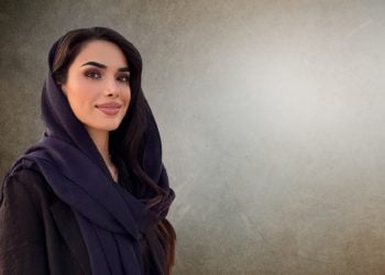  گفت‌وگو با وژمه توخی؛ «طالبان می‌دانند مادر باسواد، طالب نمی‌زاید»