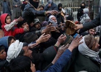 گزارش گروه بینالمللی بحران؛ رهایی مردم افغانستان در باتلاق فقر و تشدید بحران منطقهای