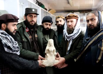 طالبان در کاپیسا: یک مجسمه به قدمت دو هزار سال مربوط به دوره بودایی کشف شد