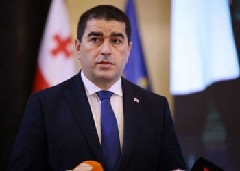 رییس پارلمان گرجستان: غرب مانع توافق صلح در اوکراین می‌شود