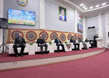 نشست سالانه نوروز با حضور چهره‌های فرهنگی افغانستان و ایران در تاجیکستان برگزار شد