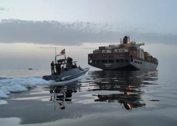 سپاه پاسداران شش کشتی را در تنگه هرمز متوقف کرد