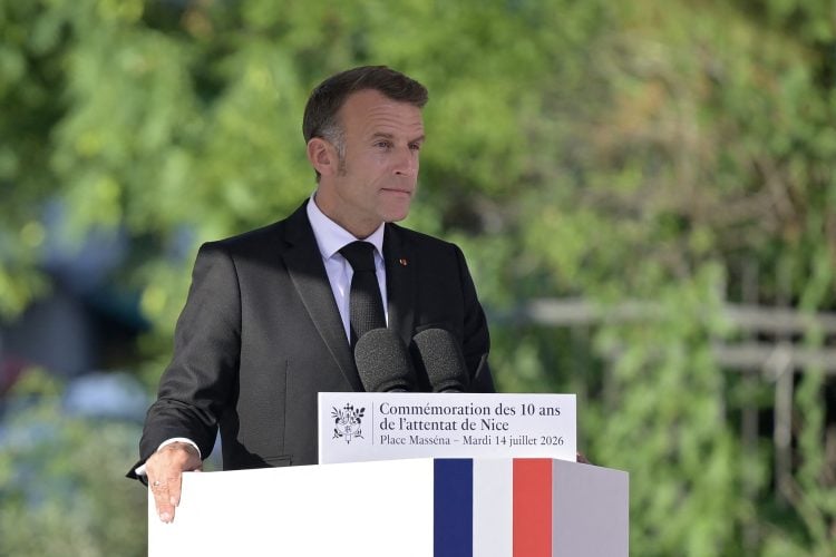 PHILIPPE MAGONI / POOL / AFP
