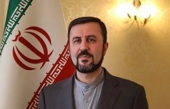 غریب‌آبادی: تفاهم‌نامه میان ایران و امریکا پس از «نقض تعهدات امریکا» تعلیق شد