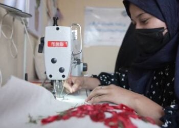 بیش از ۵۰۰ نوجوان افغان با حمایت یونیسف مهارتهای فنی کسب کردند