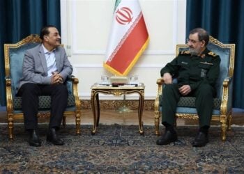 مقام‌ ایرانی بر باقی ماندن مواد هسته‌ای غنی‌شده در خاک ایران تاکید کرد