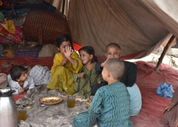 اوچا: هزاران خانواده بازگشته به افغانستان به کمک‌های فوری زمستانی نیاز دارند