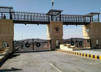 پاکستان تجارت با ایران را از دو گذرگاه رسمی مرزی متوقف کرد