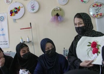 یونیسف برای دختران آسیب‌پذیر در افغانستان زمینه آموزش فراهم می‌کند