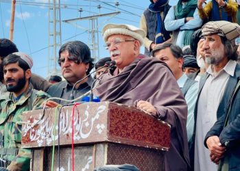 محمودخان اڅکزی: که غوښتنې مو ونه منل شي، د ډیورنډ اغزن تارونه پرې کوو