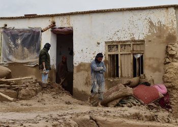 ځپوونکي سېلابونه او درانه ځاني او مالي زیانونه؛ سېلاب ځپلي له ګڼو ننګونو سره مخ دي