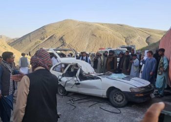 په درېیو ولایتونو کې د ترافیکي پېښو لامله څلور کسان مړه او ۲۴ ټپيان شوي