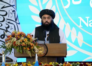 مولوي عبدالکبیر د بېوزلۍ او بېکارۍ کچې راکمولو په برخه کې له نړیوالو د همکارۍ غوښتنه وکړه