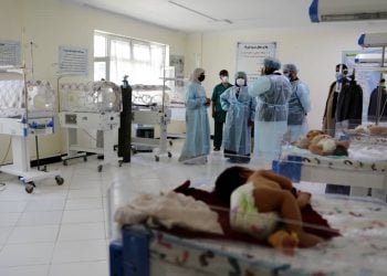 په کاپیسا کې روغتیايي کارکوونکي: څلور میاشتې کېږي معاش مو اخیستی نه دی